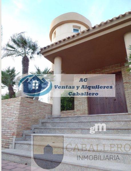 For sale of chalet in Murcia