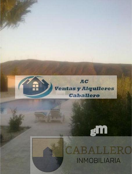 For sale of chalet in Cieza