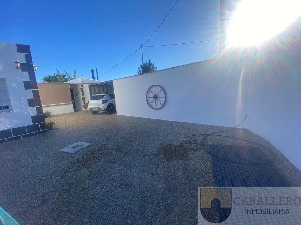 For sale of chalet in Murcia