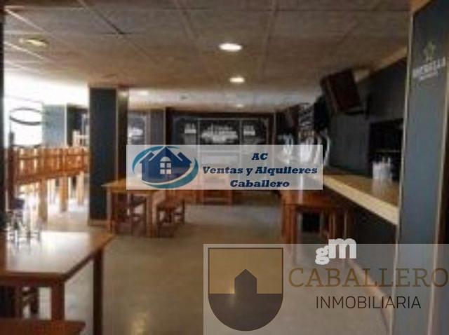 For share of commercial in Murcia