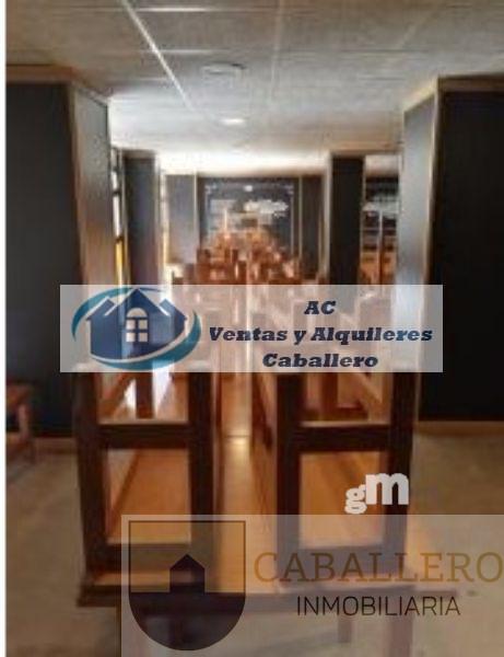For share of commercial in Murcia