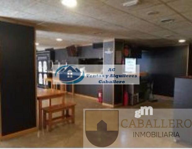 For share of commercial in Murcia