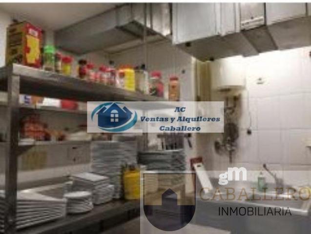 For share of commercial in Murcia