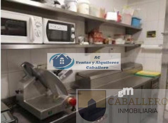 For share of commercial in Murcia