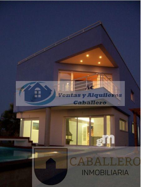 For sale of chalet in La Manga del Mar Menor