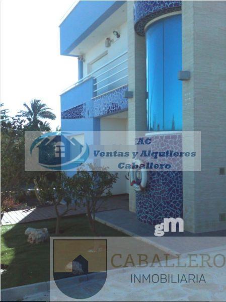For sale of chalet in La Manga del Mar Menor