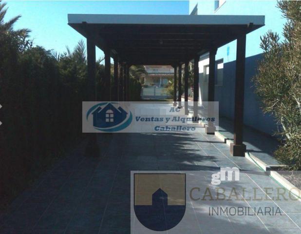 For sale of chalet in La Manga del Mar Menor