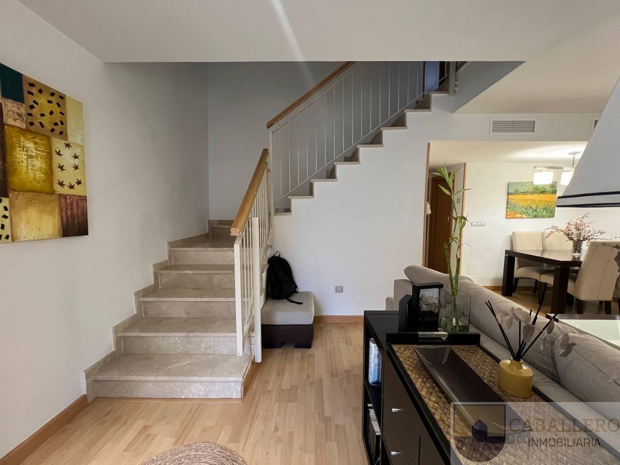 For sale of duplex in Murcia