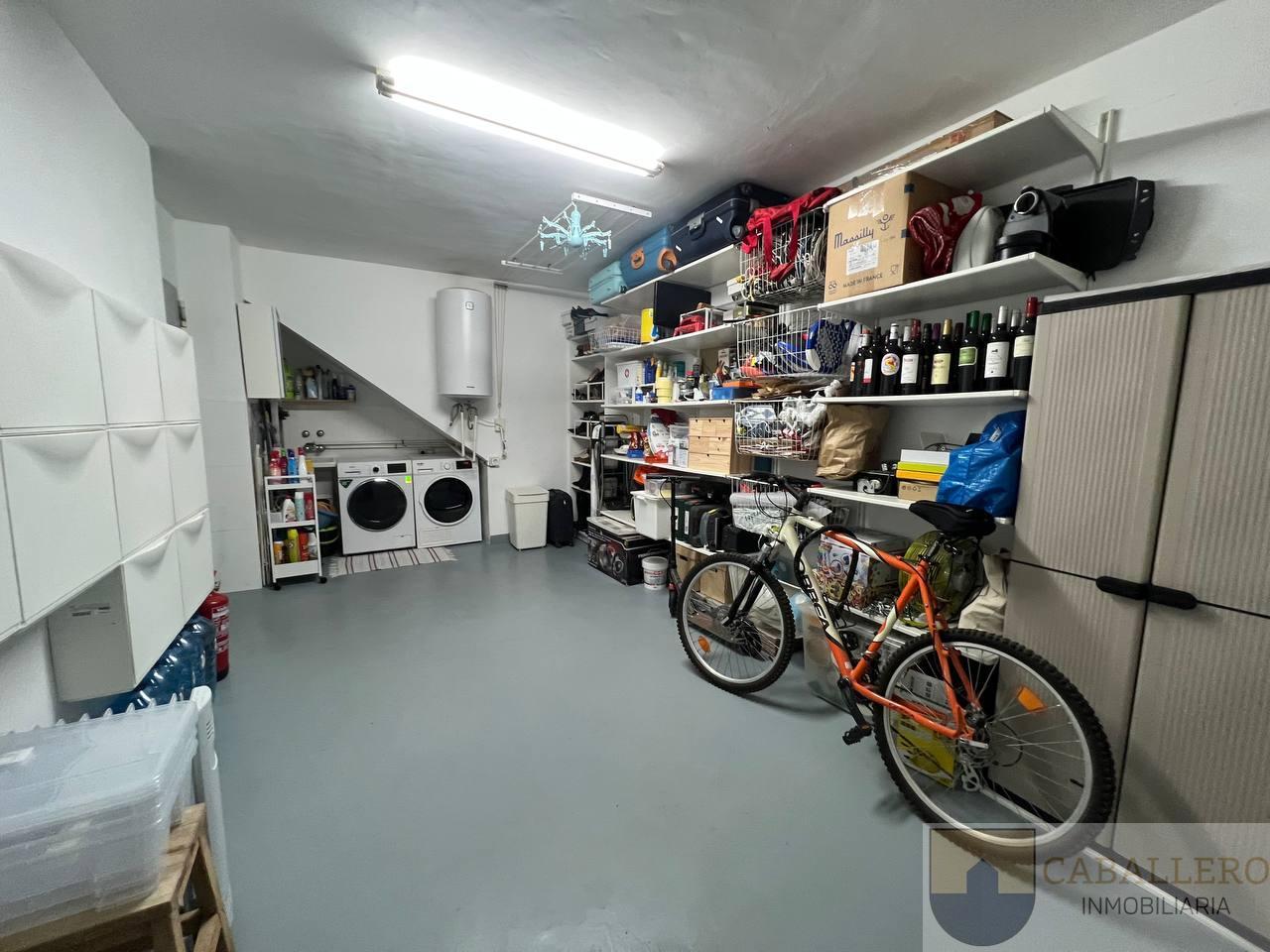 For sale of duplex in Murcia