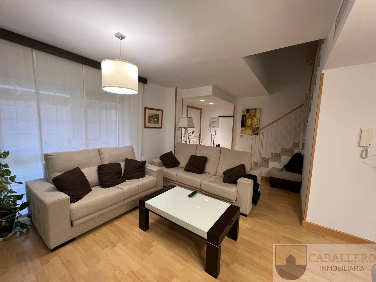 For sale of duplex in Murcia