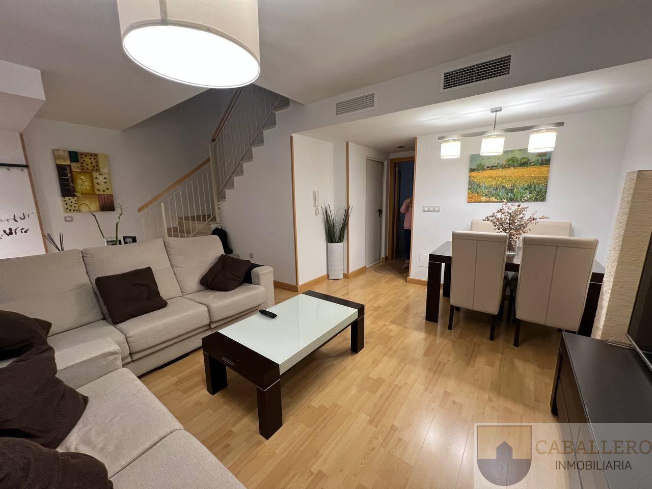 For sale of duplex in Murcia