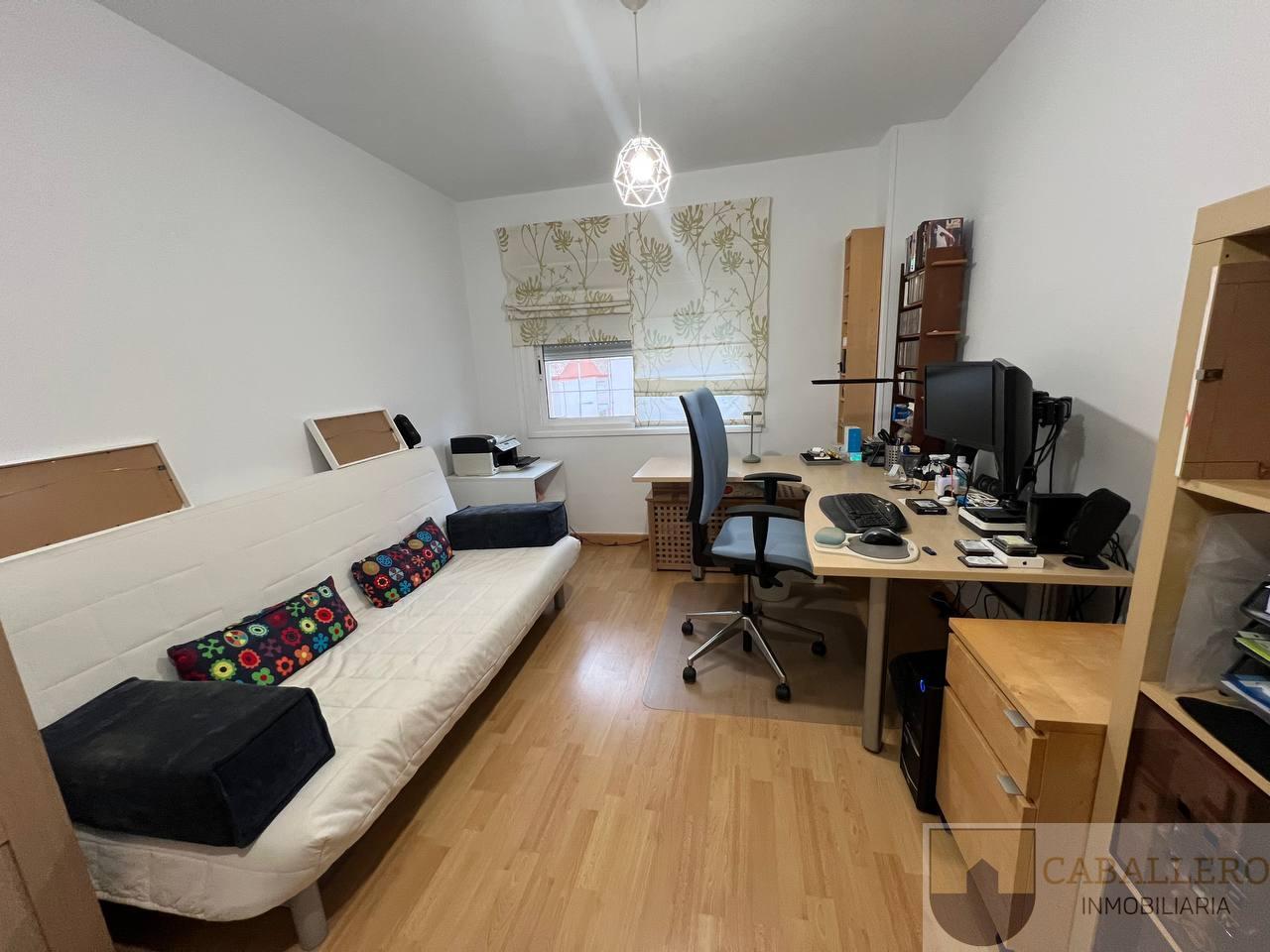 For sale of duplex in Murcia