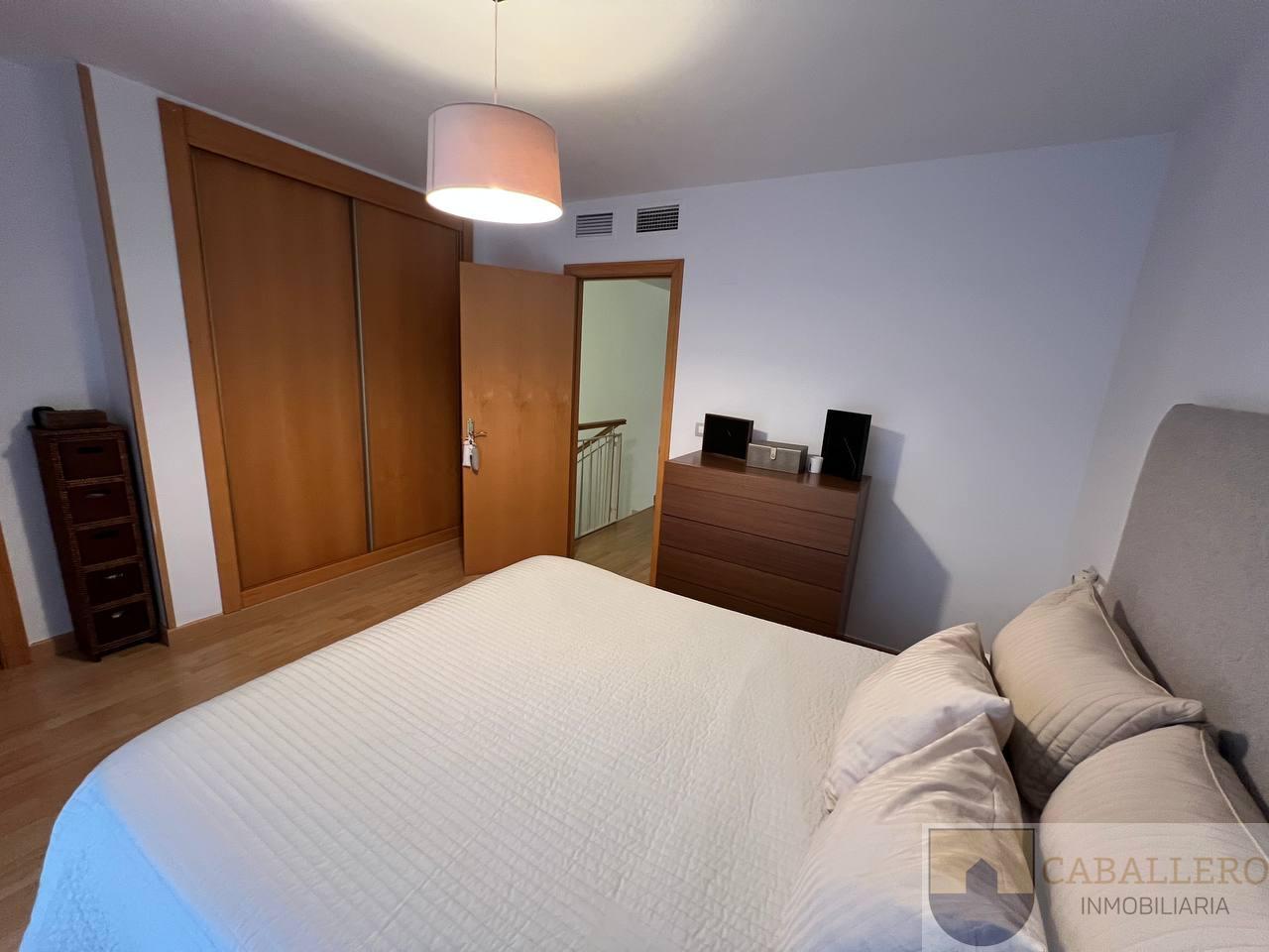 For sale of duplex in Murcia