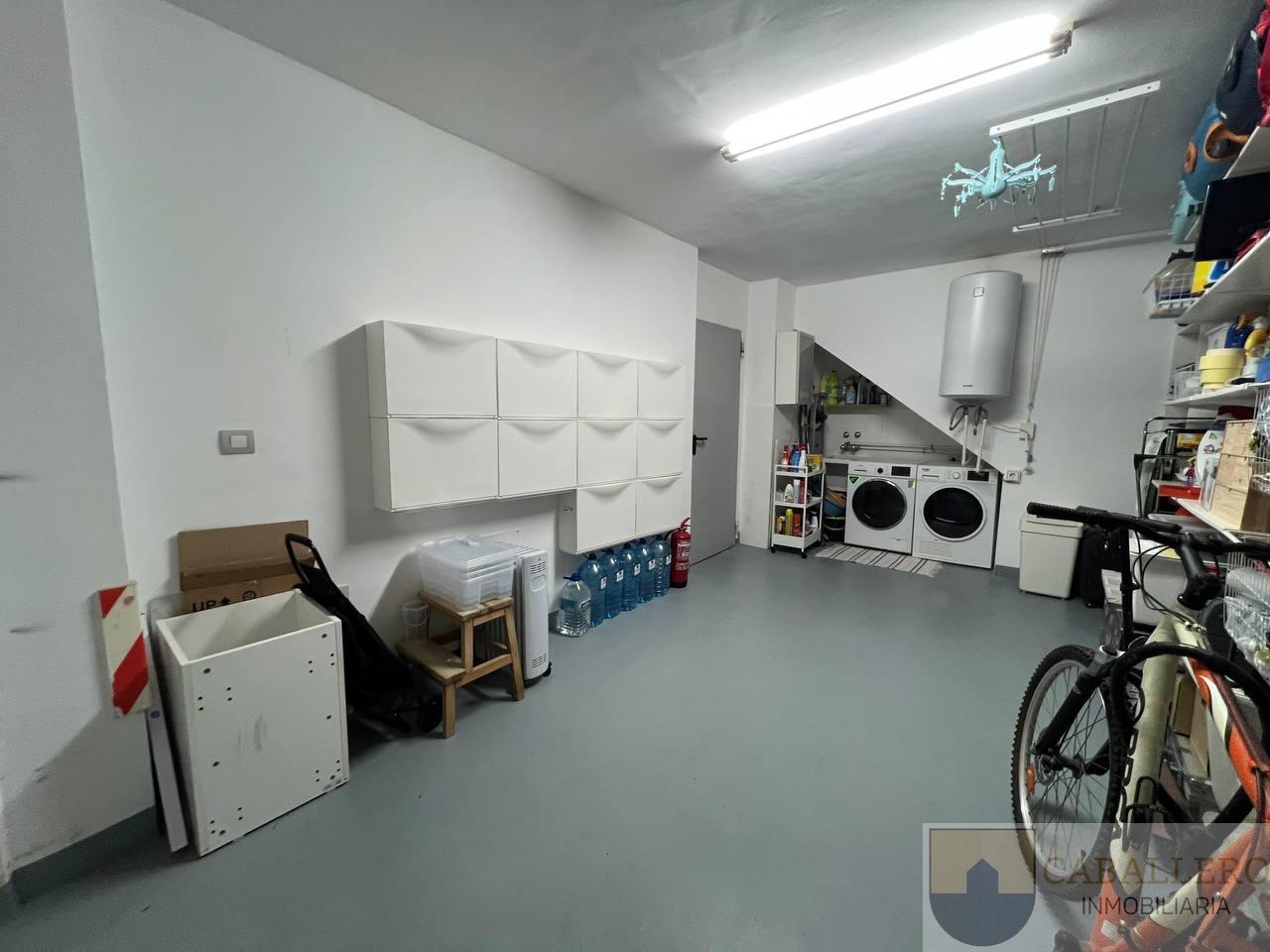 For sale of duplex in Murcia