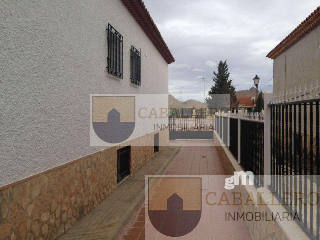 For sale of chalet in Murcia