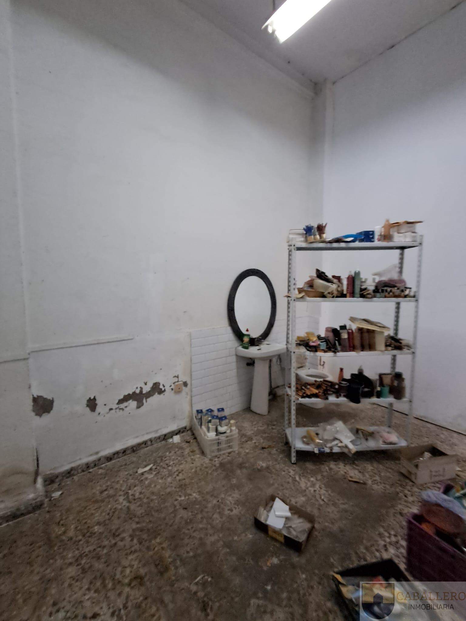 For rent of commercial in Murcia