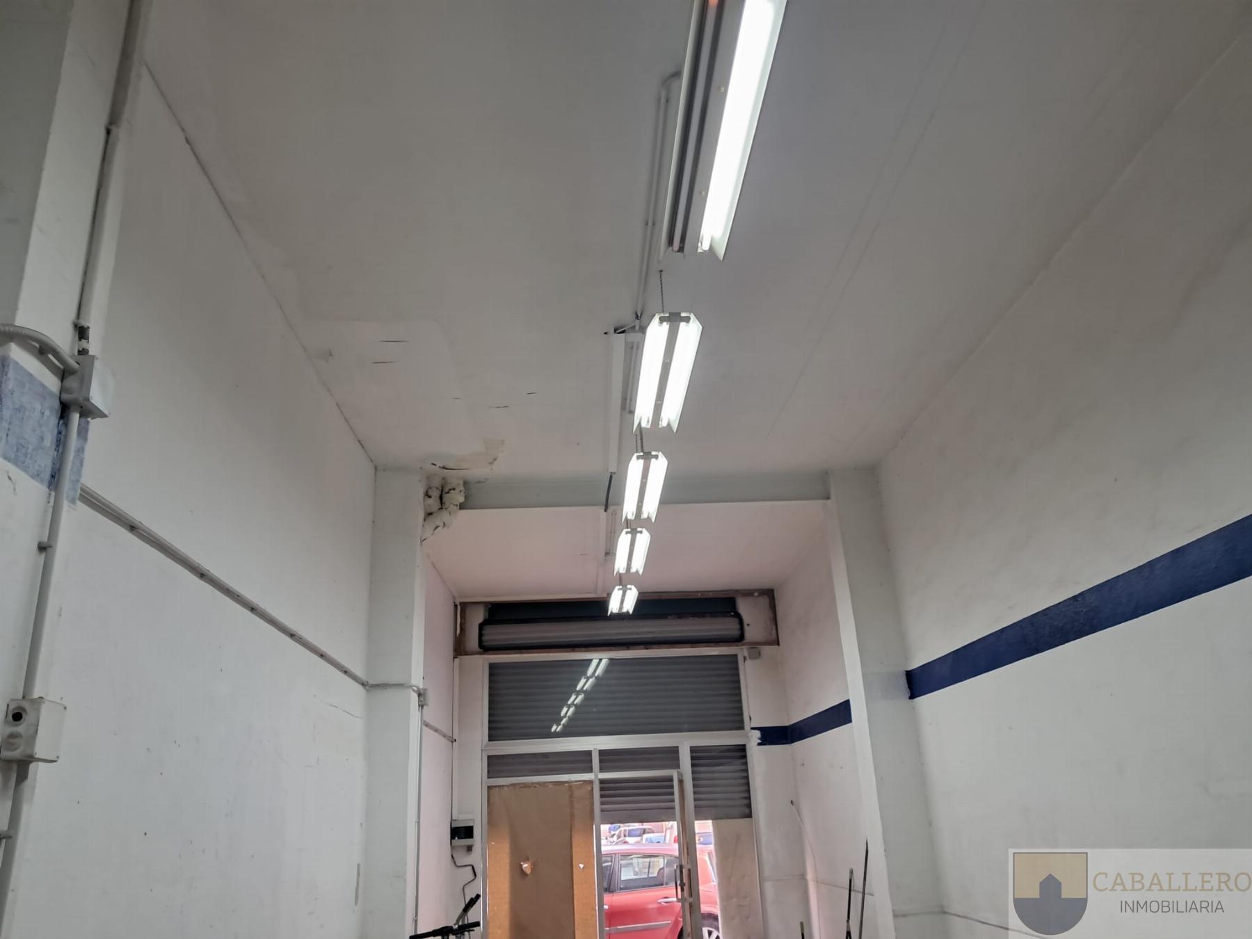 For rent of commercial in Murcia