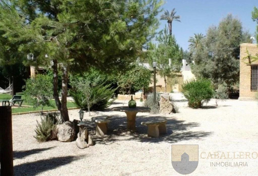 For sale of chalet in Murcia