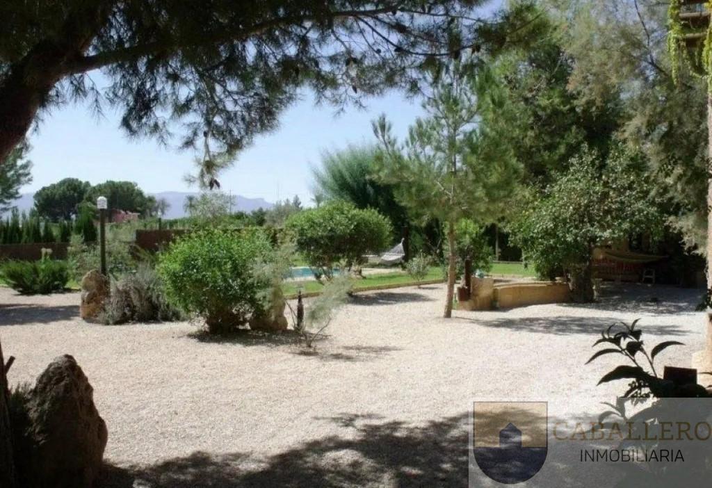 For sale of chalet in Murcia