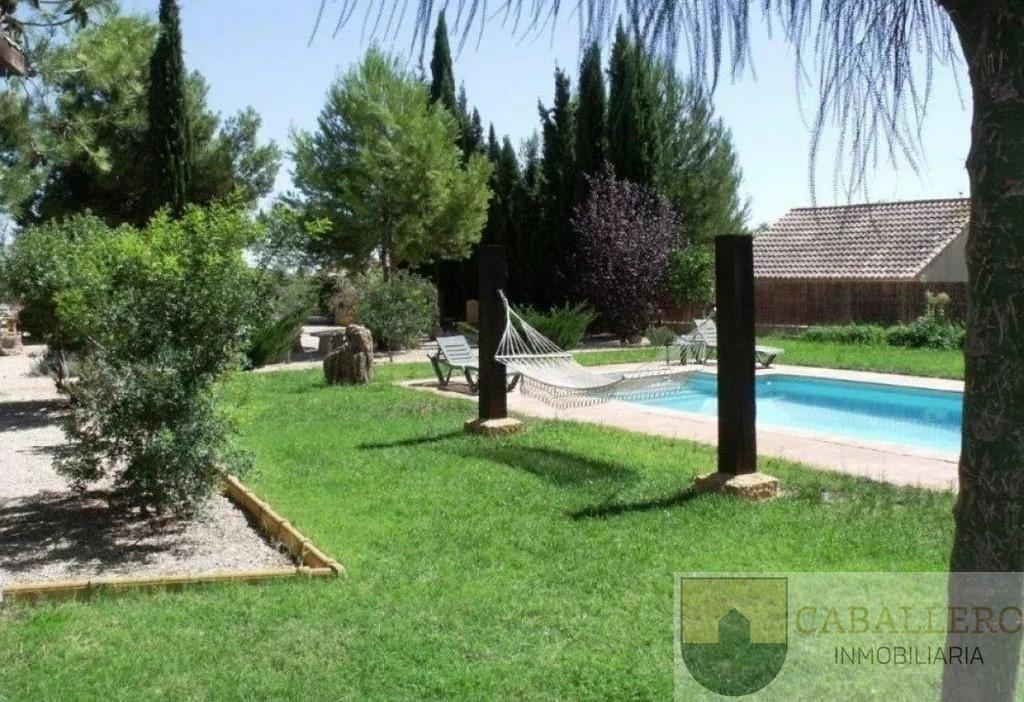 For sale of chalet in Murcia