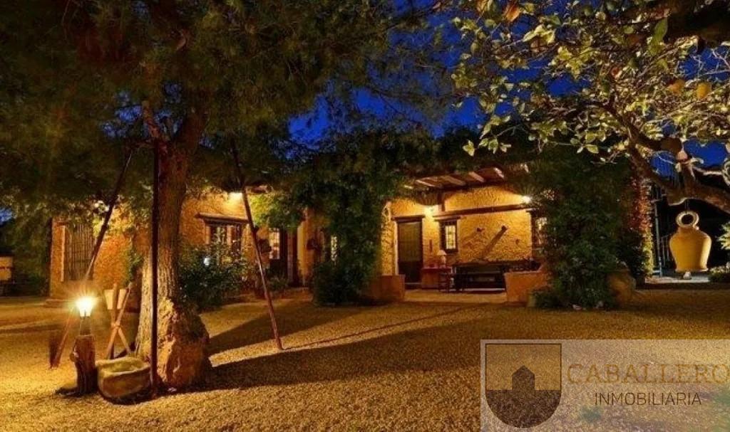 For sale of chalet in Murcia