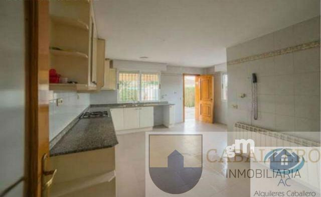 For sale of chalet in Murcia