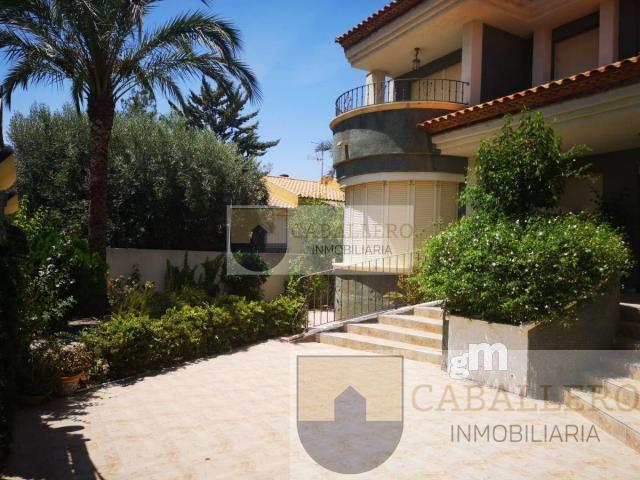 For sale of chalet in Murcia