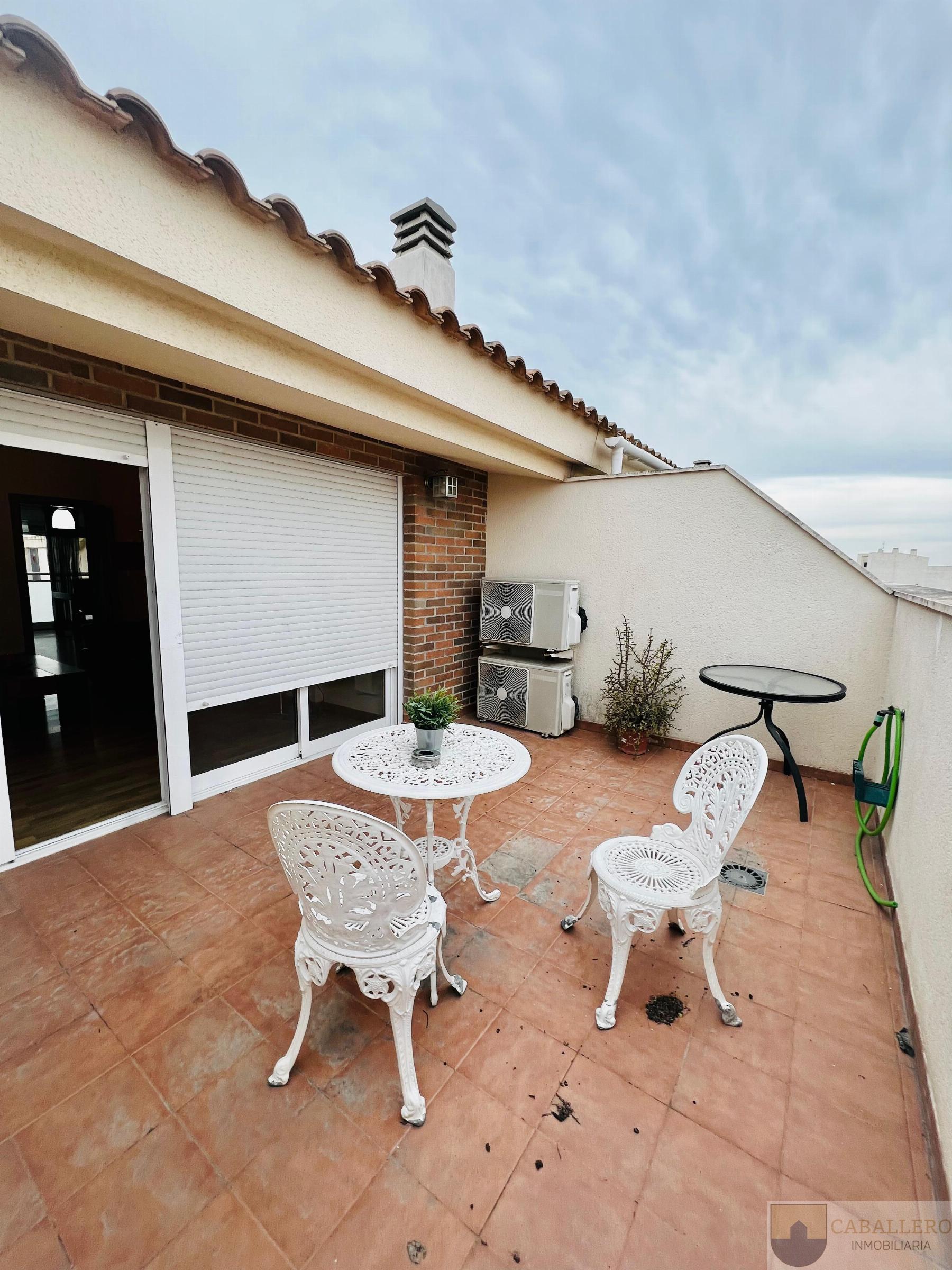 For sale of penthouse in Murcia