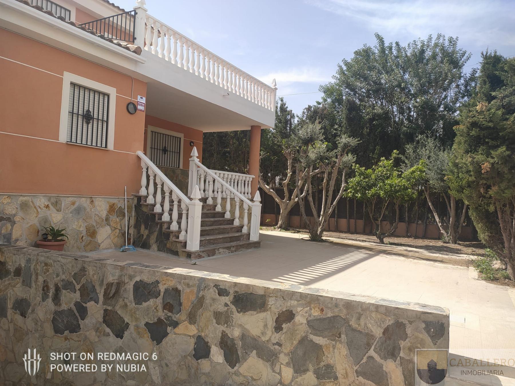 For sale of chalet in Murcia