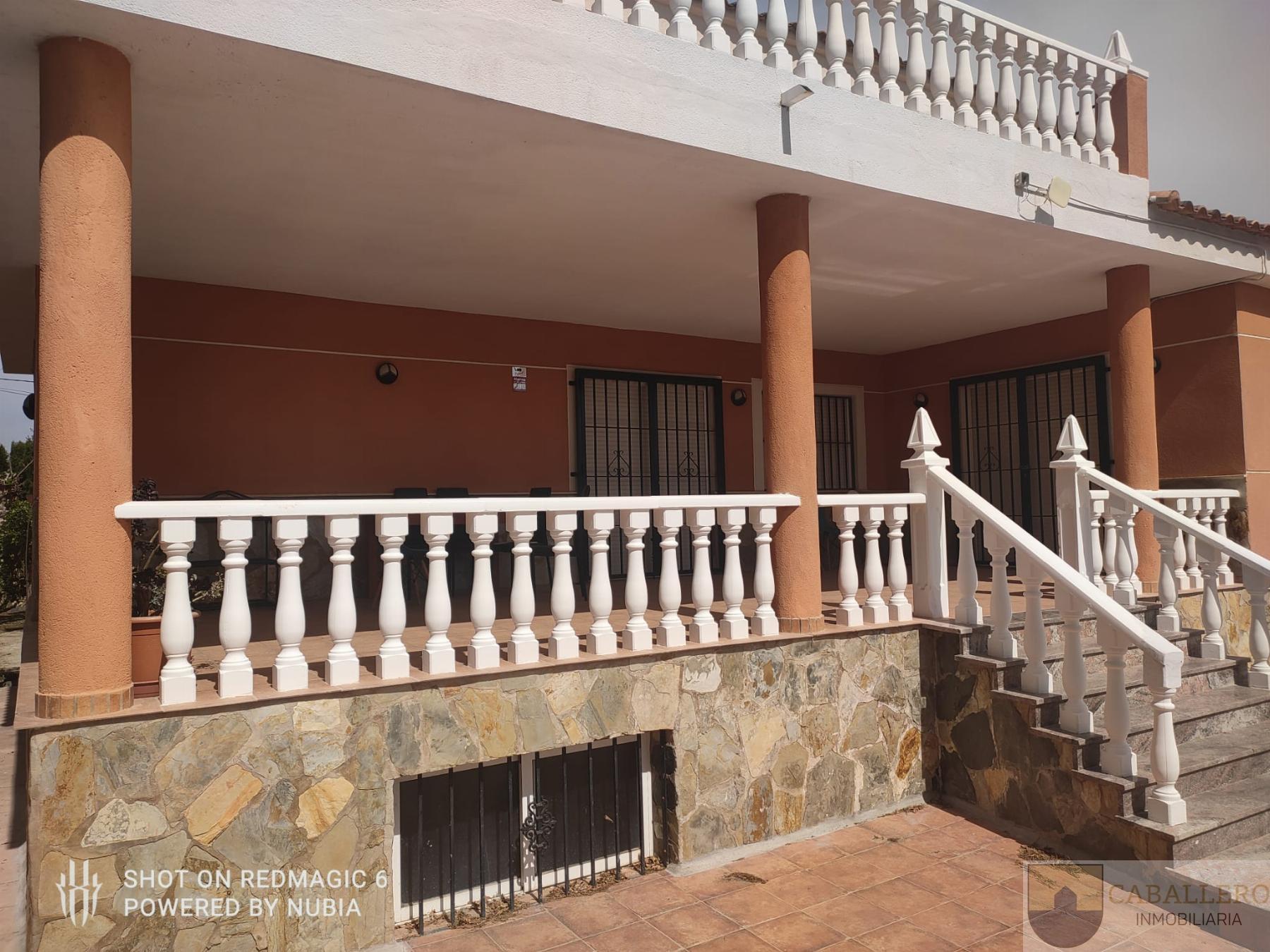 For sale of chalet in Murcia