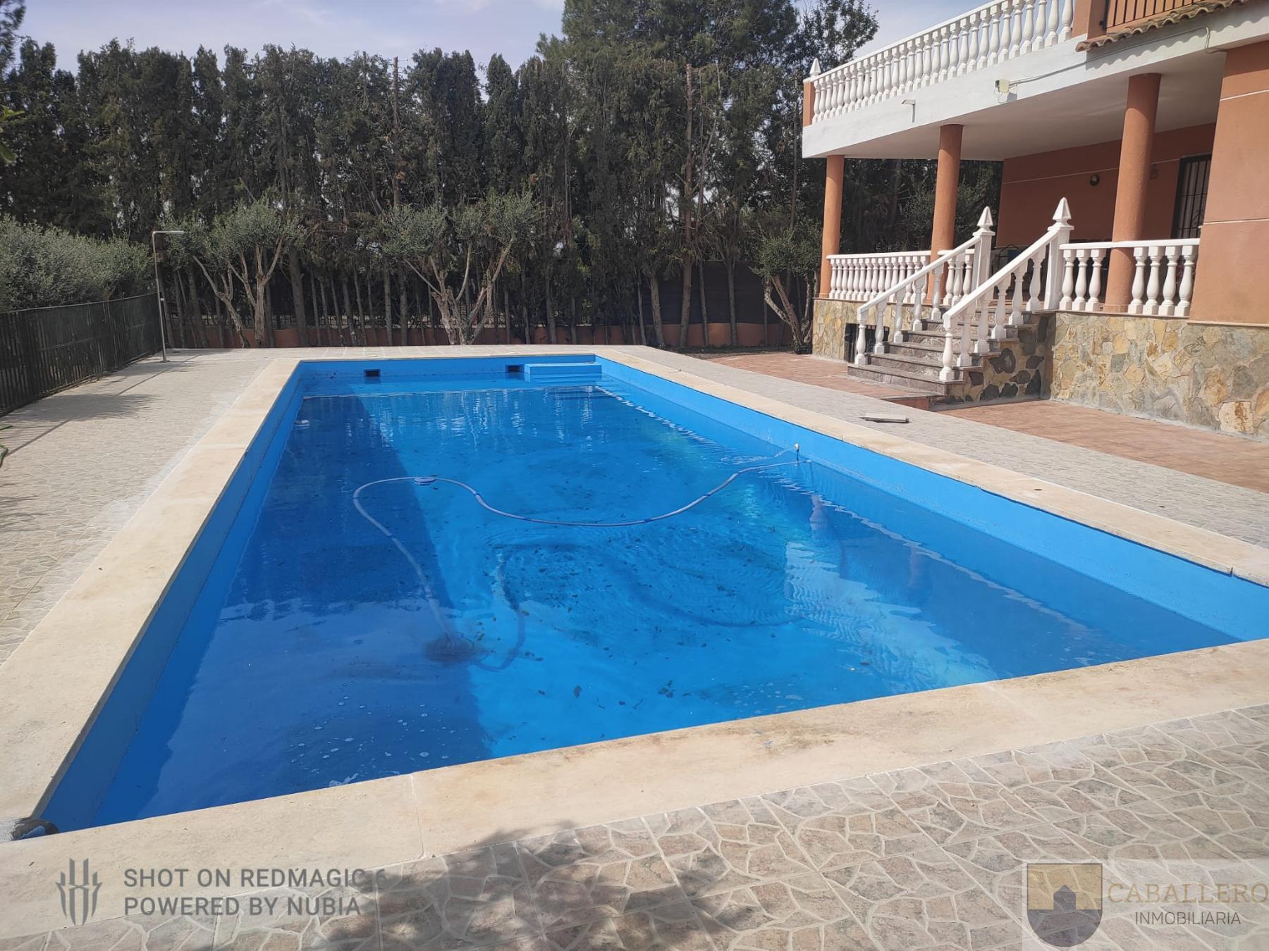 For sale of chalet in Murcia