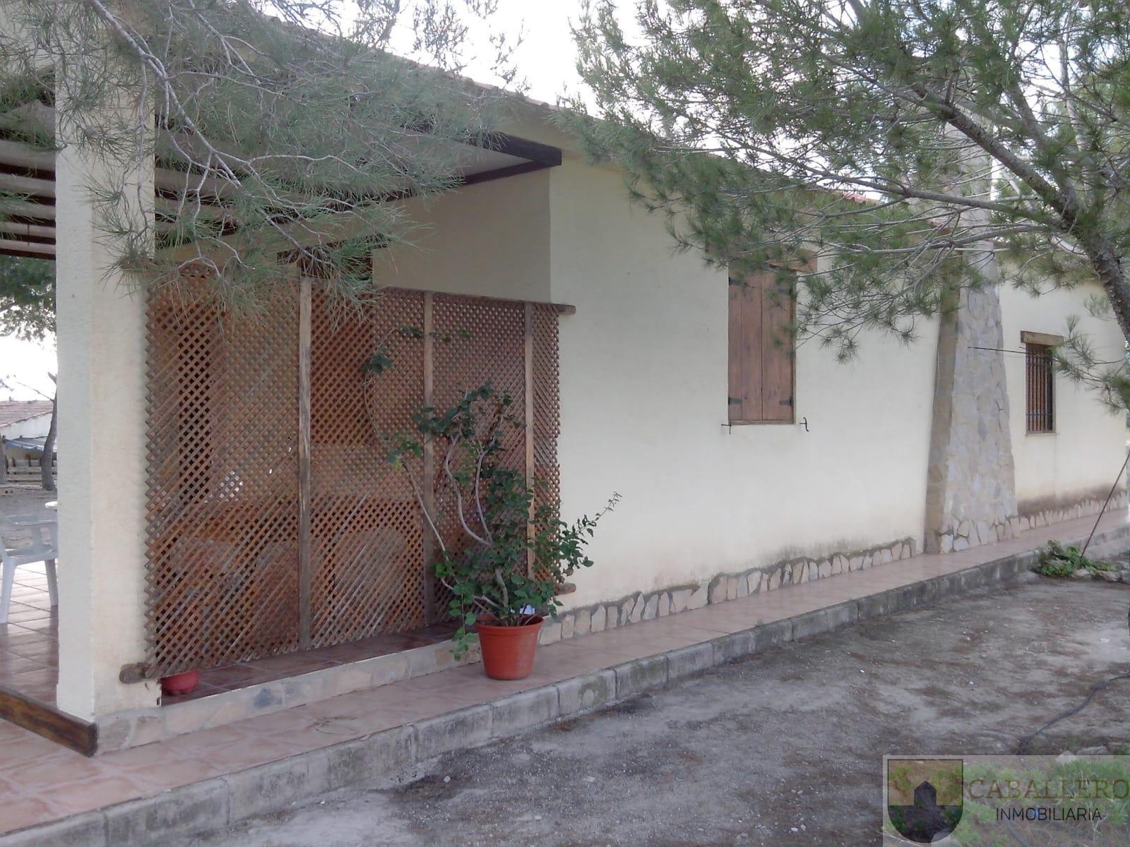 For sale of chalet in Murcia