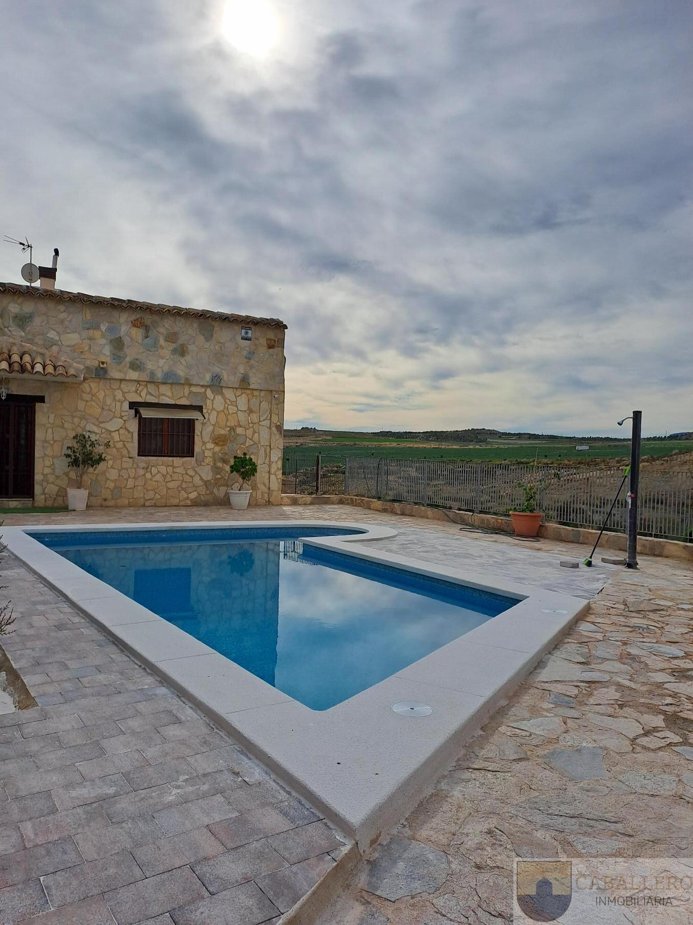 For sale of chalet in Murcia
