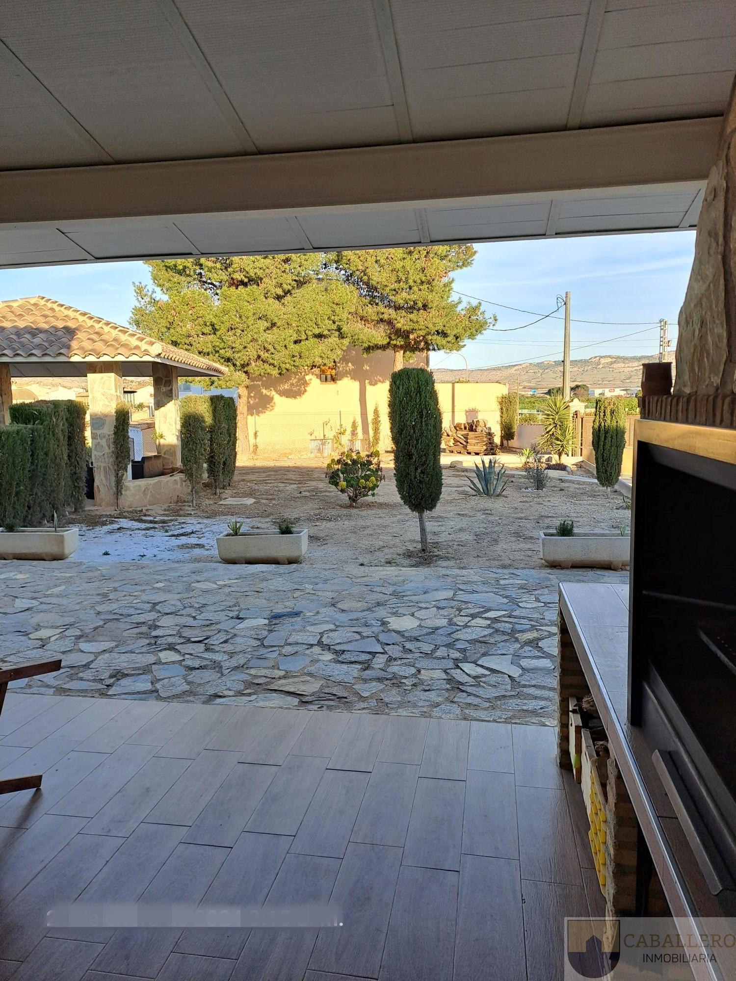 For sale of chalet in Murcia