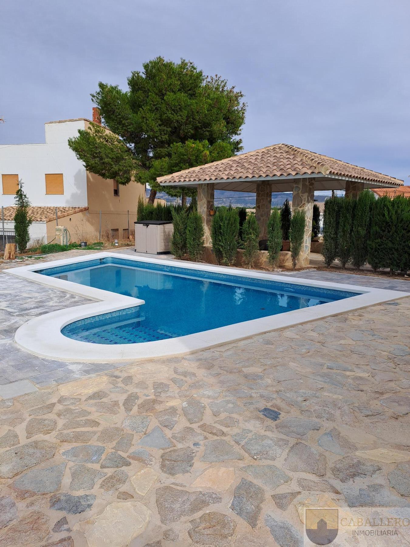 For sale of chalet in Murcia