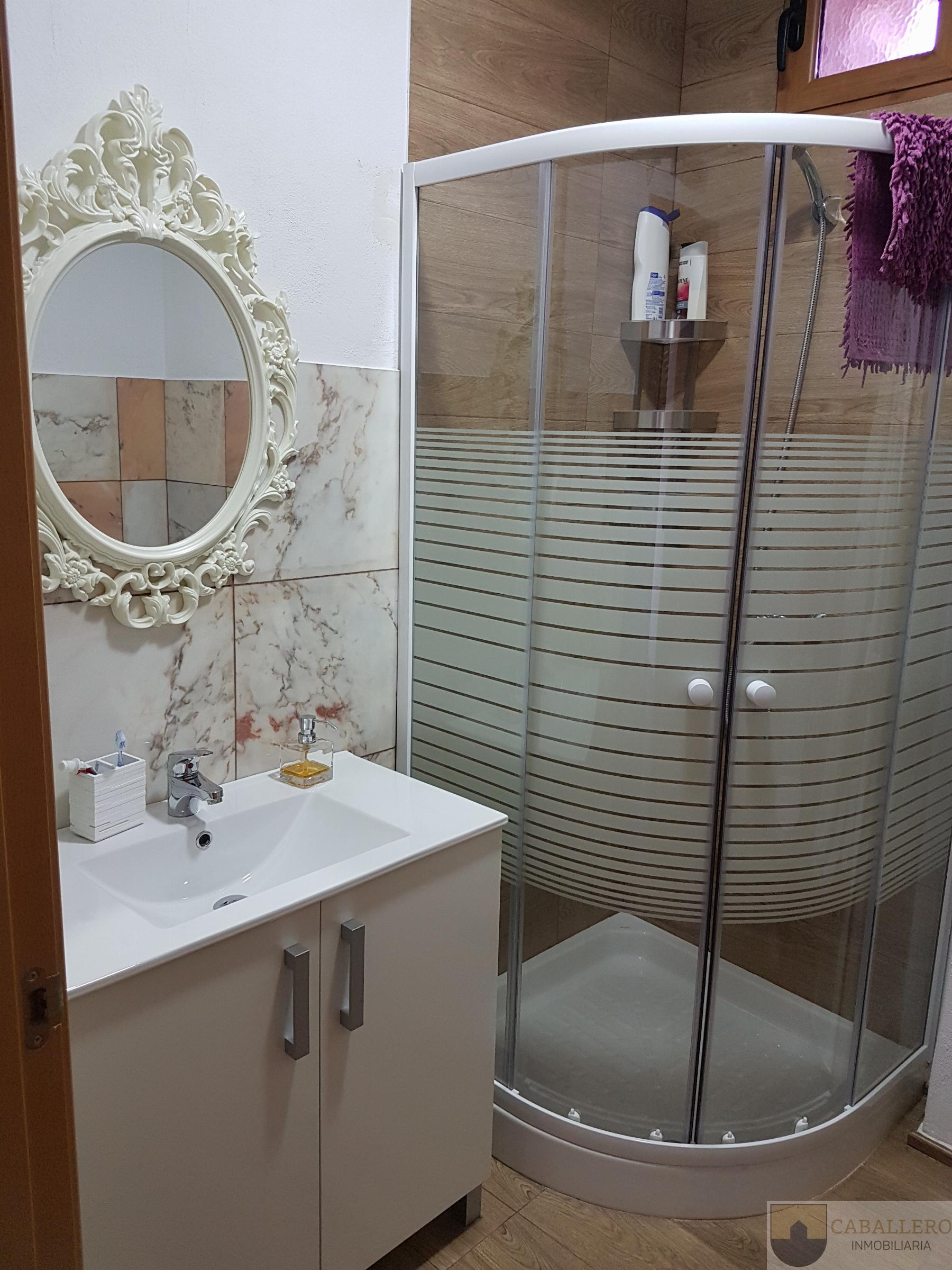 For sale of chalet in Murcia