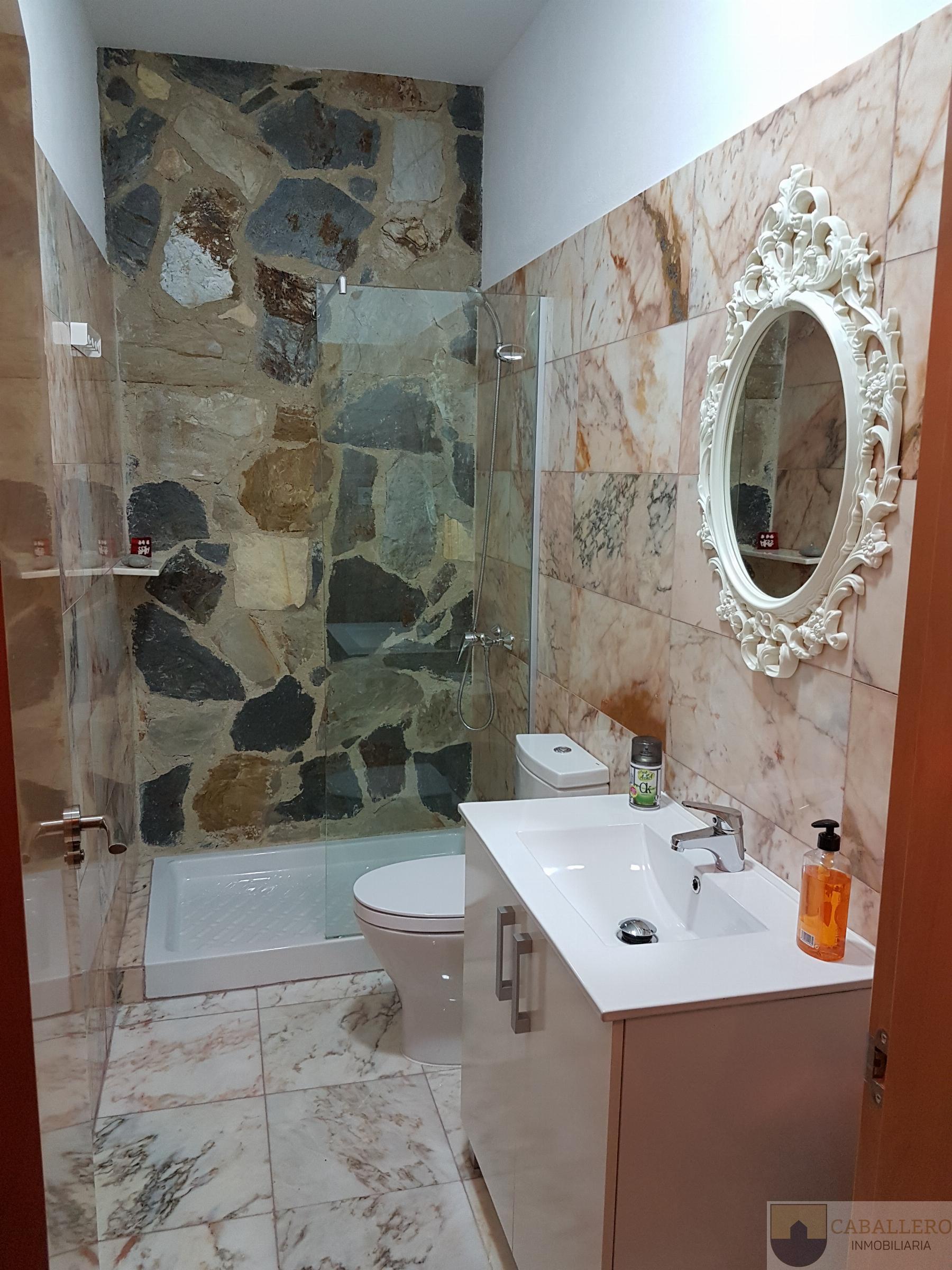 For sale of chalet in Murcia