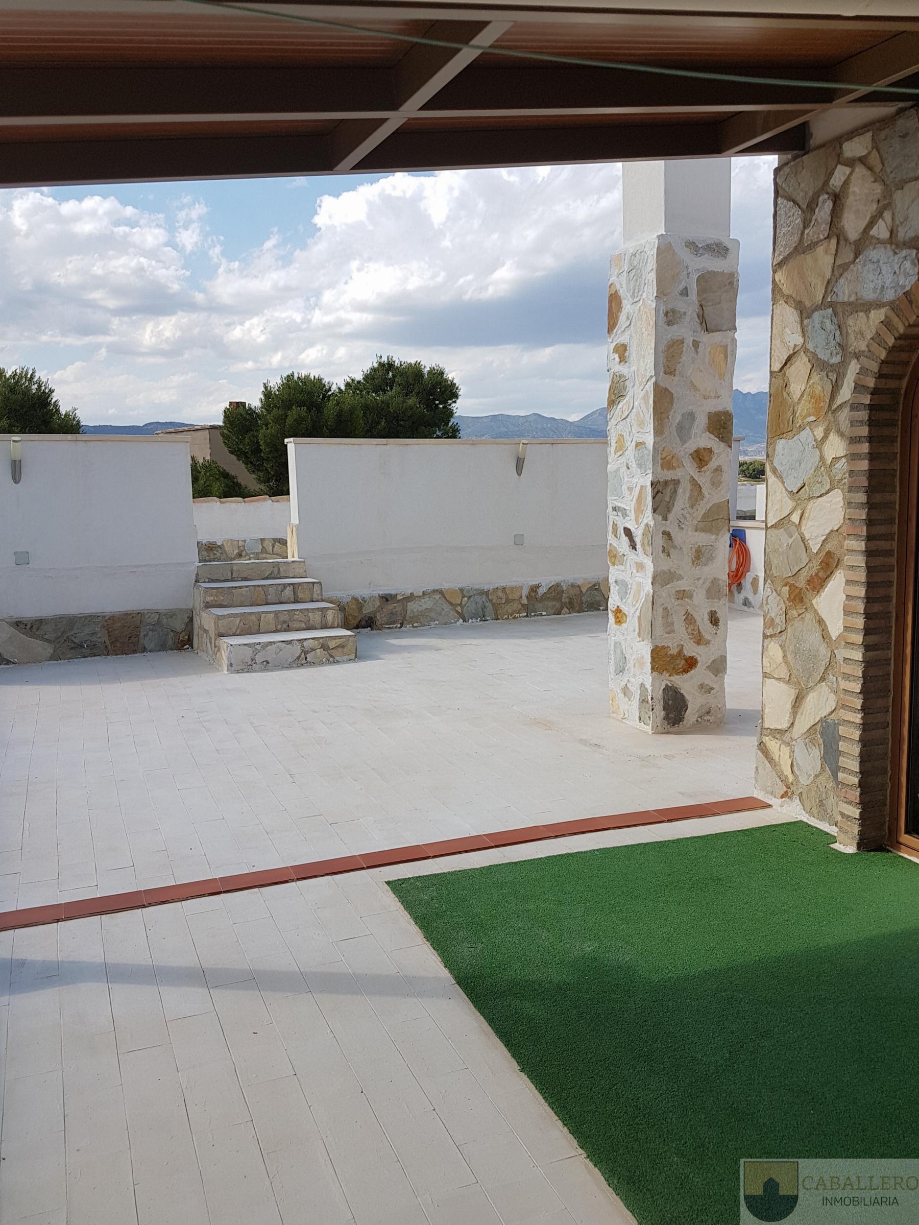 For sale of chalet in Murcia