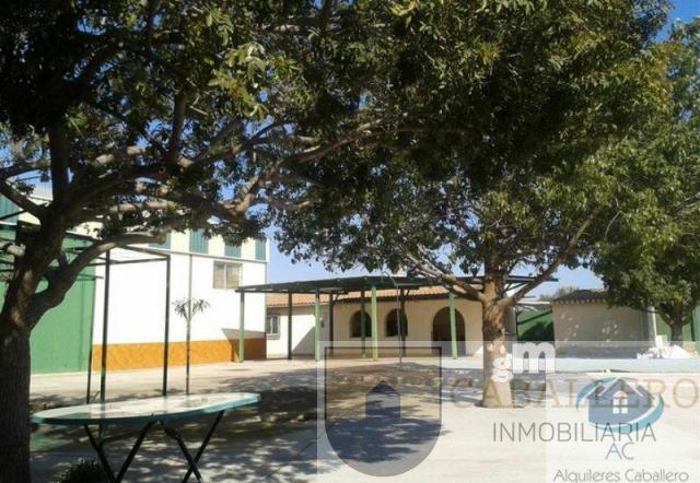 For sale of chalet in Murcia