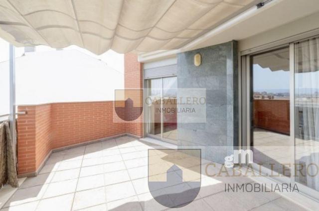 For sale of penthouse in Murcia