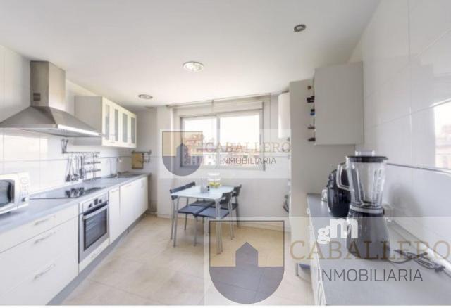 For sale of penthouse in Murcia