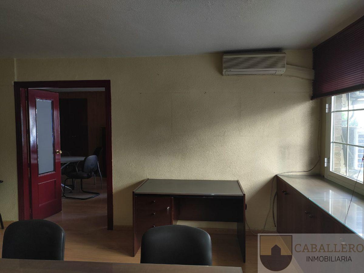 For sale of office in Murcia