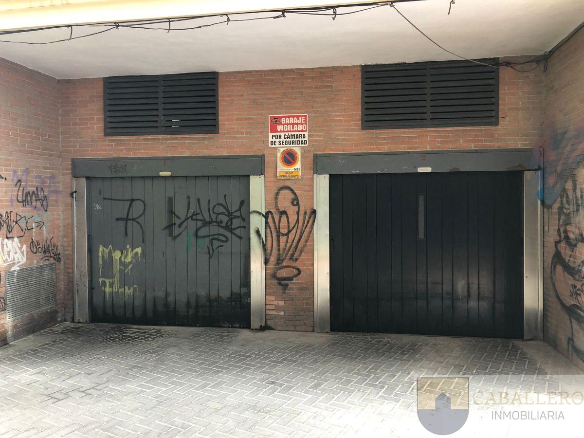 For sale of garage in Murcia