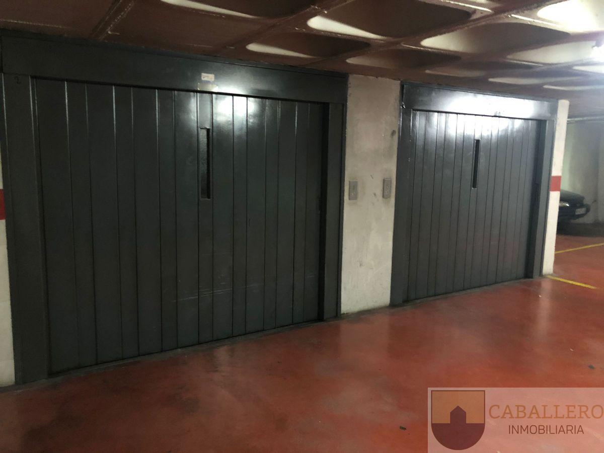 For sale of garage in Murcia