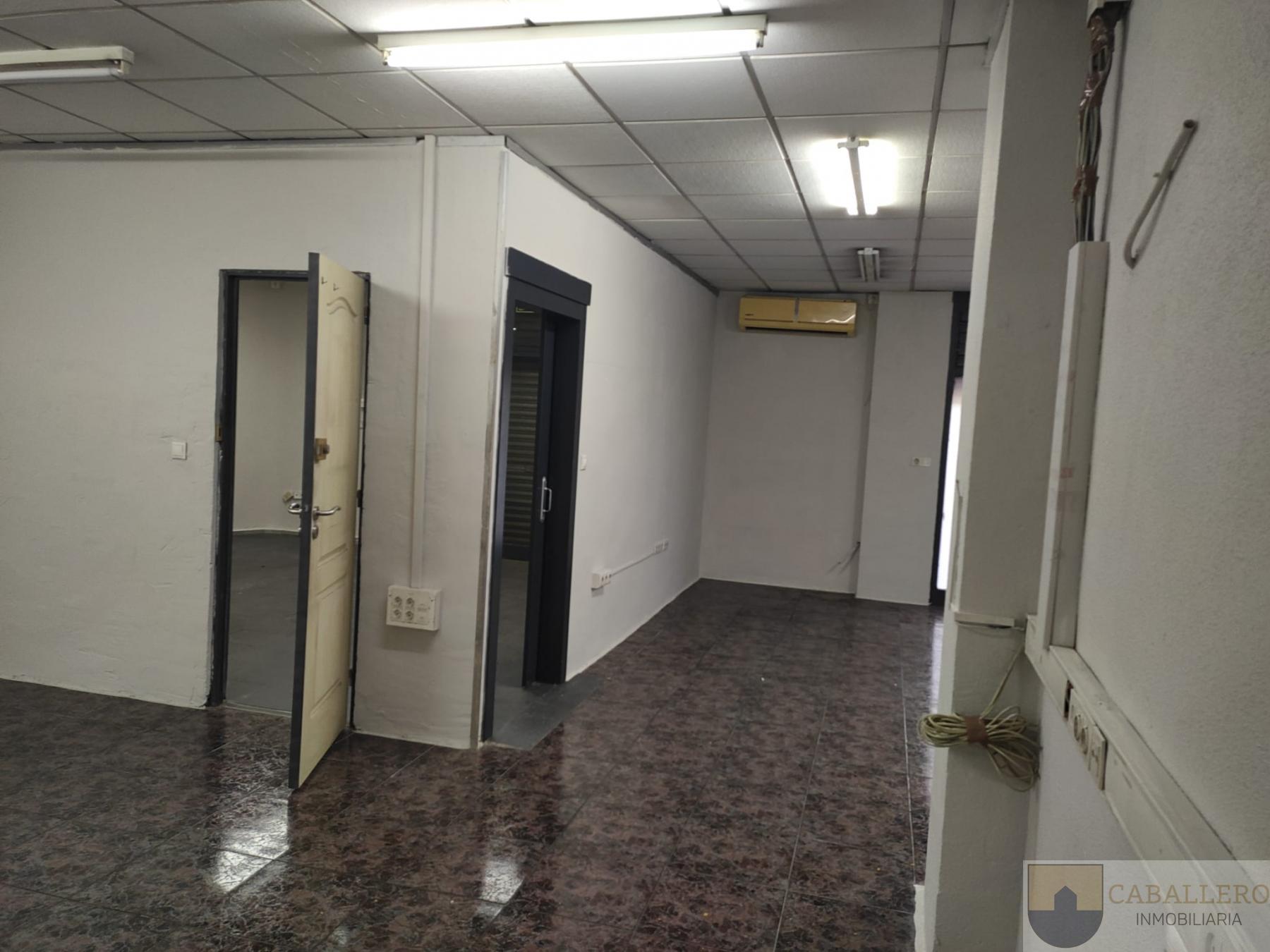Venta de local comercial en Murcia