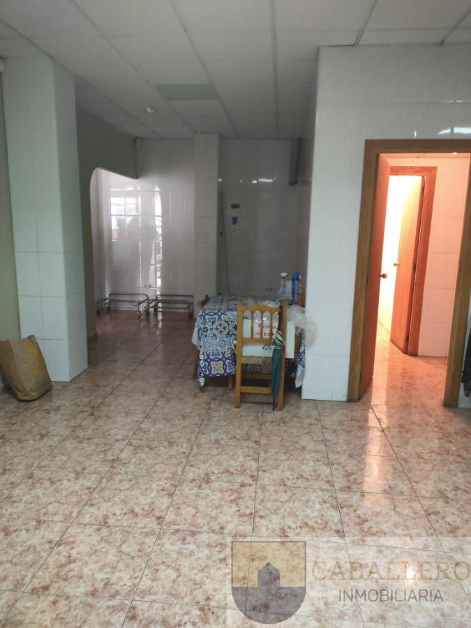 For sale of commercial in Murcia