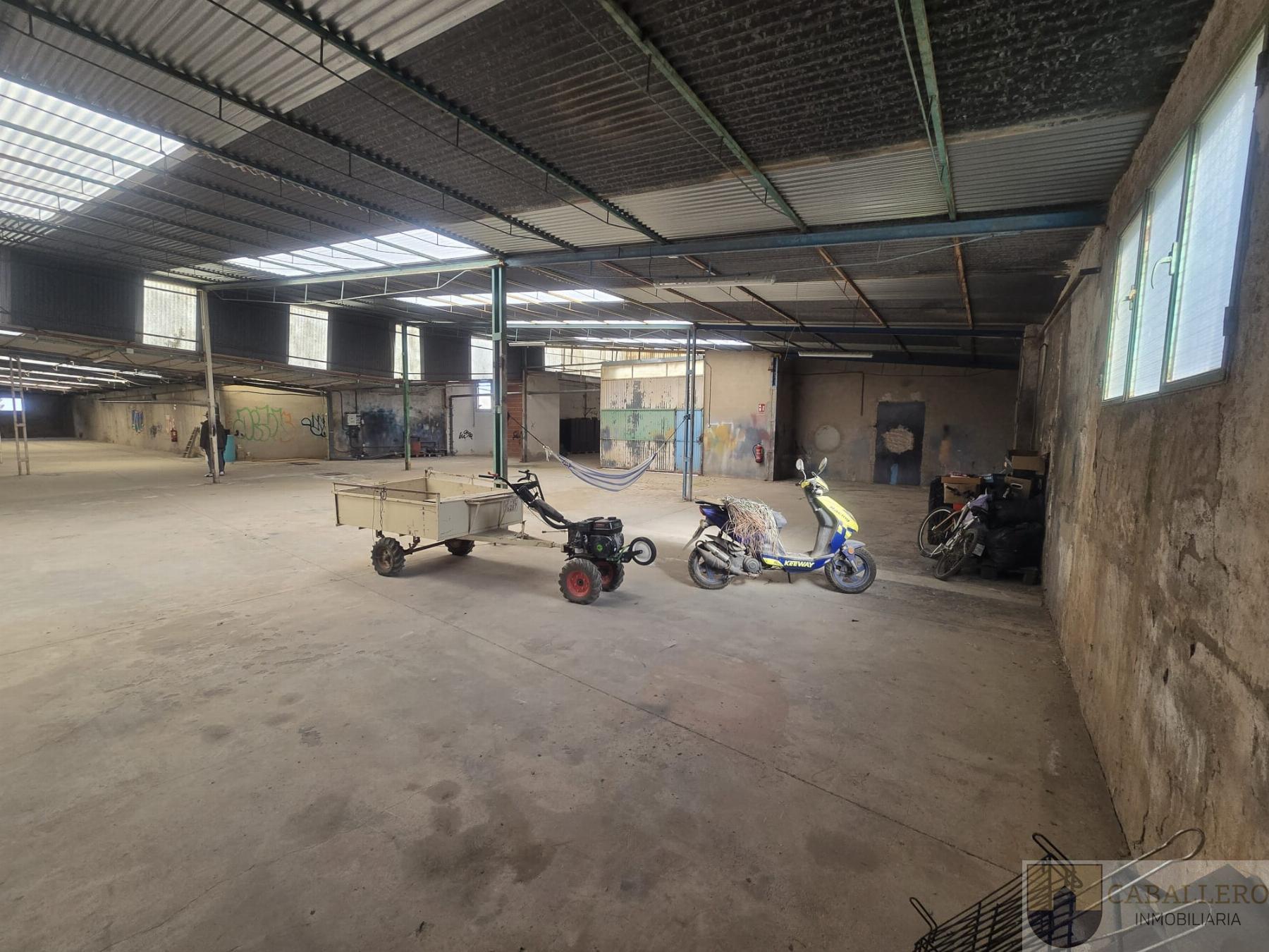 For sale of land in Totana