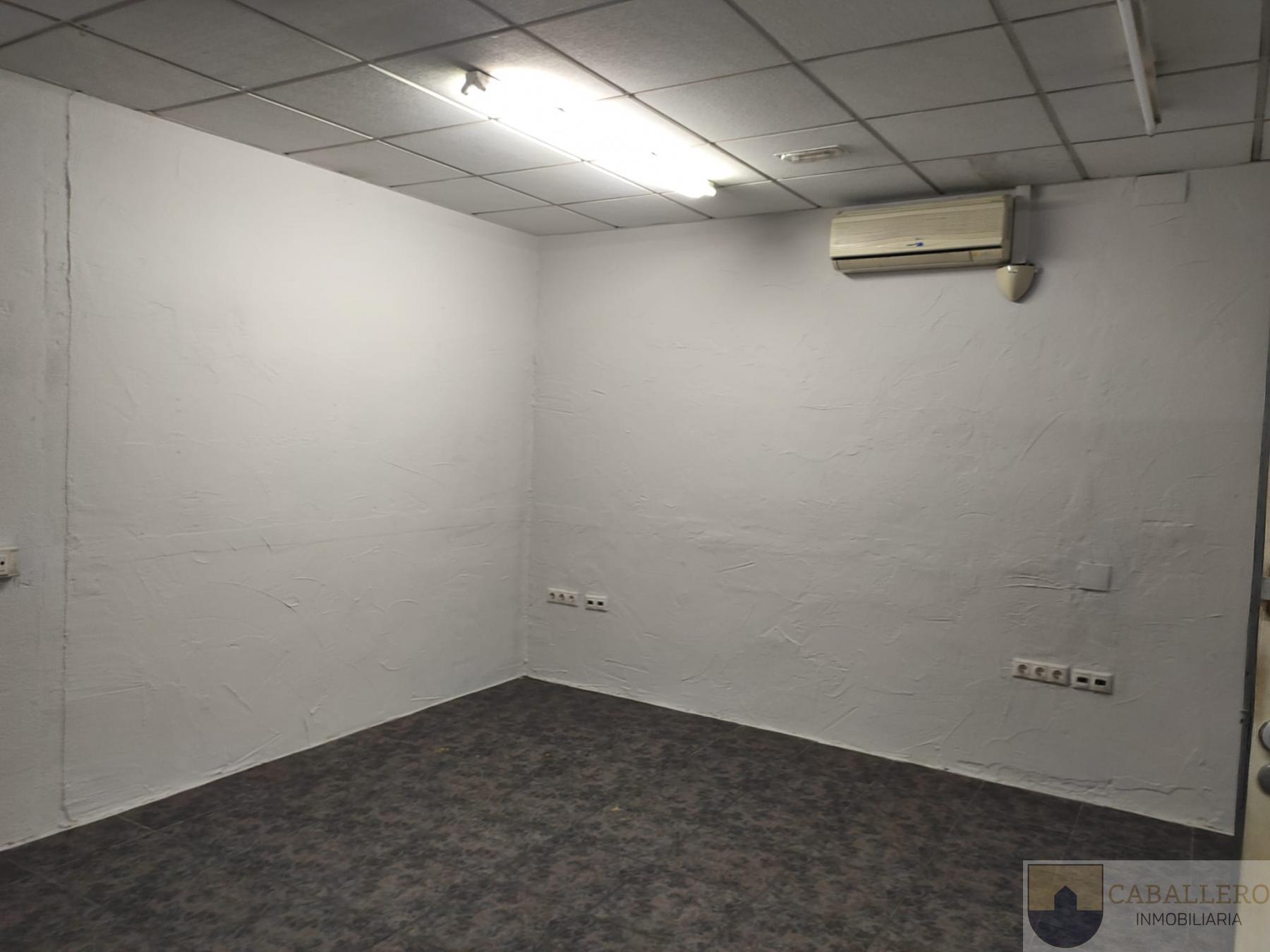 Alquiler de local comercial en Murcia
