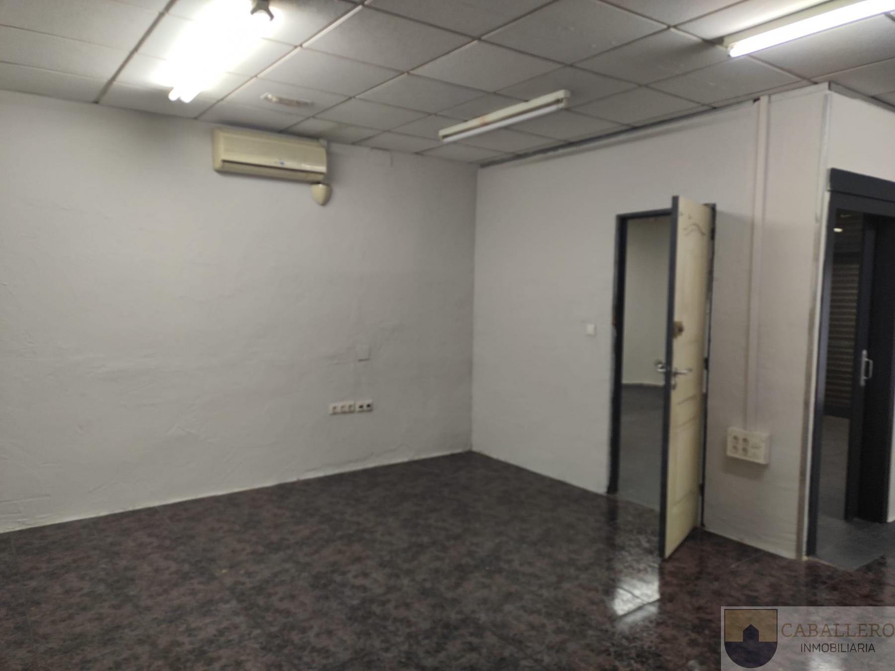 Alquiler de local comercial en Murcia