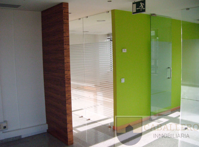 For rent of office in Murcia